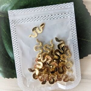 Snake nail charms Set of 20 - gold